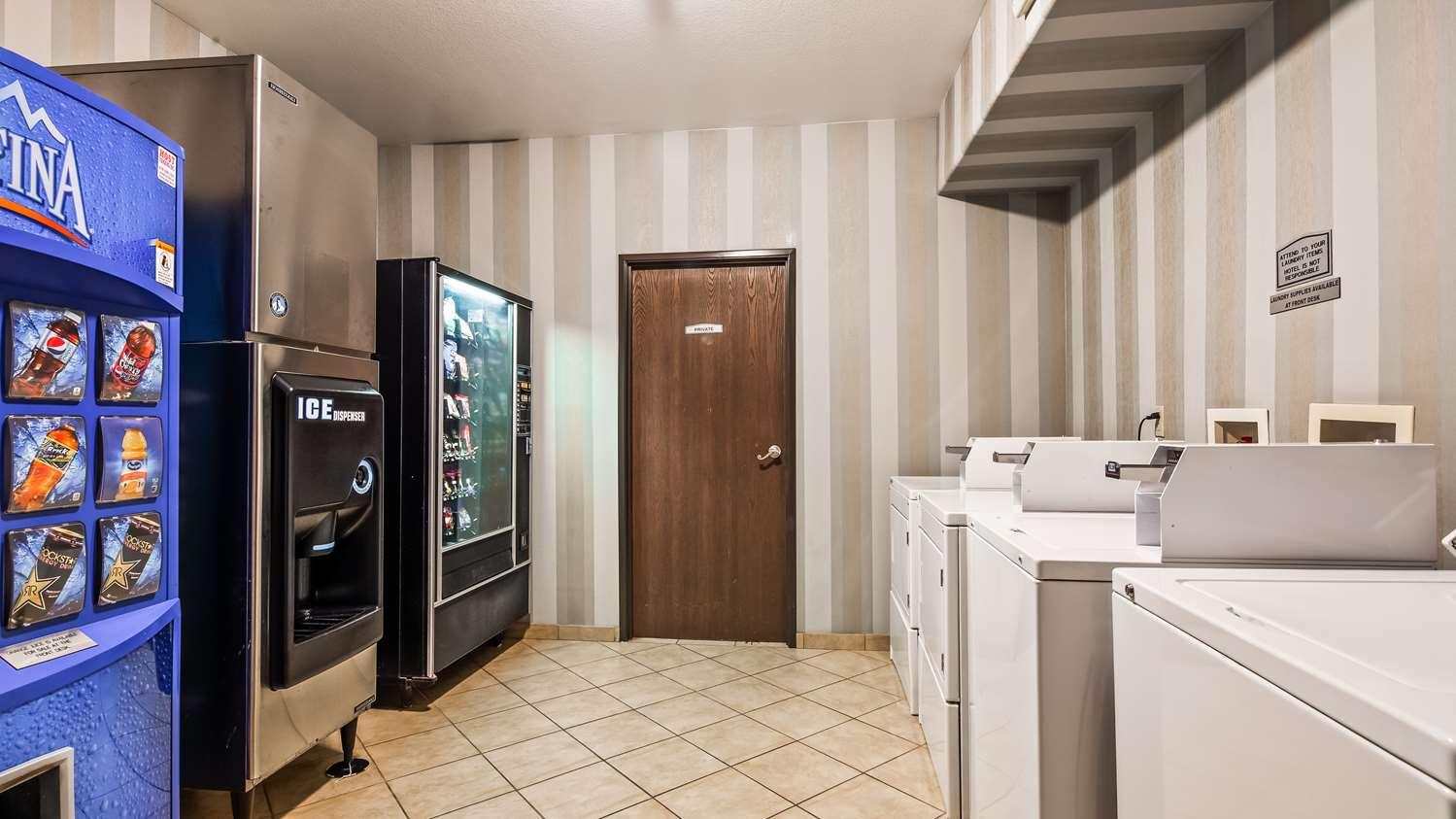 Best Western Plus Main Street Inn Brawley Buitenkant foto